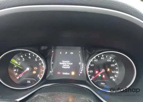 2019 Jeep Compass Latitude 4X4 z USA, uszkodzony, nr VIN 3C4NJDBB8KT641671